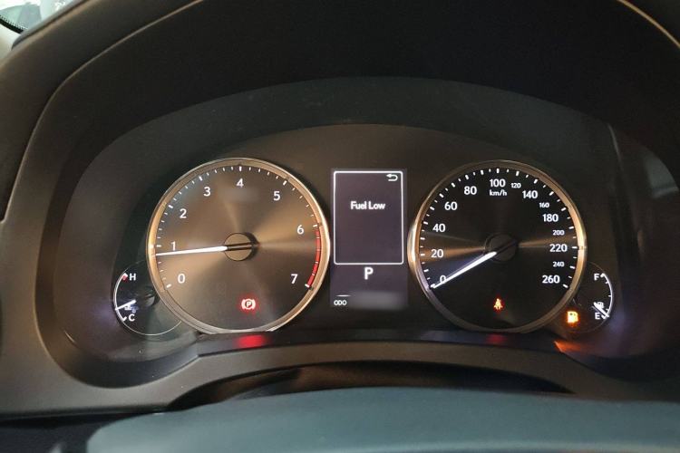 Used Lexus IS 2017 300 Leading Edition
