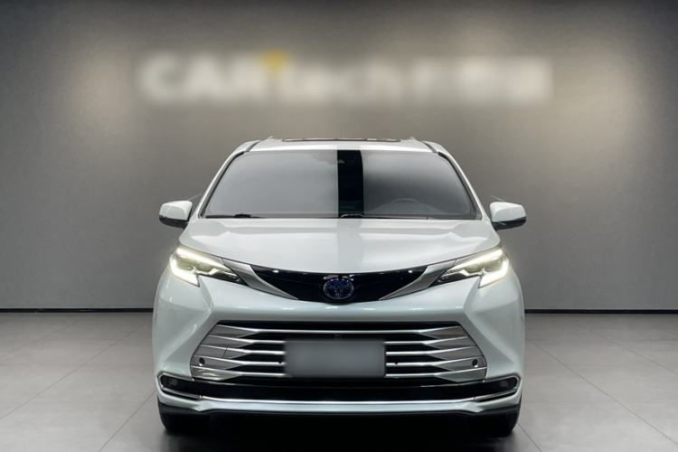 Used Toyota Sienna 2021 2.5L Hybrid Platinum Edition
