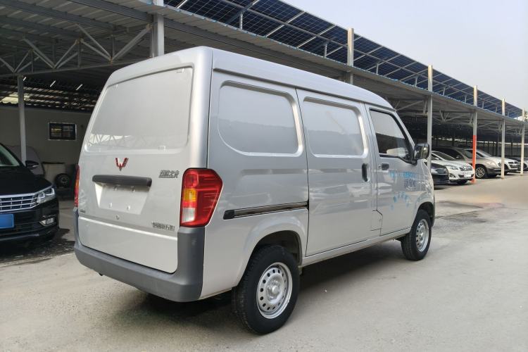 Used Wuling Zhiguang 2020 1.2L Van Utility Model China VI Emission Standard 2 Seats LSI
