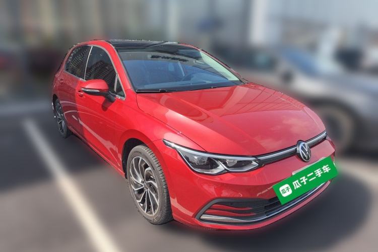 Used Volkswagen Golf 2023 280TSI DSG Pro Front Right 45 Deg