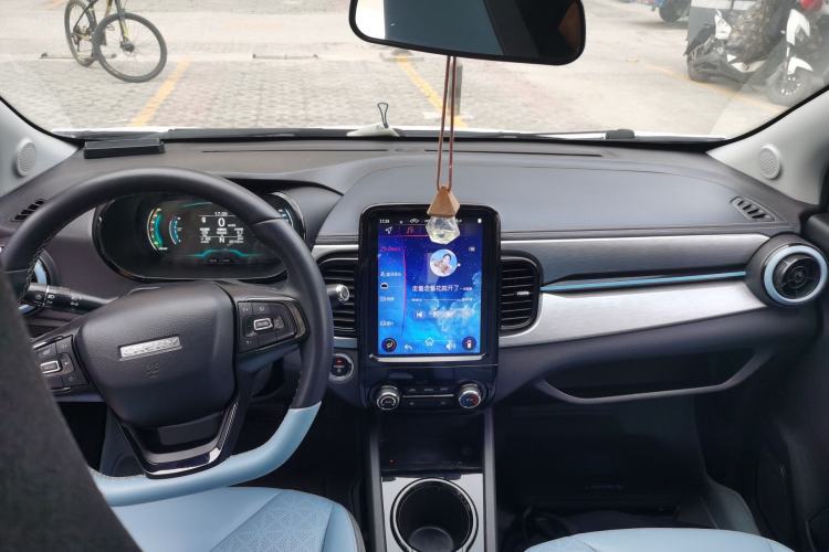 Used Chery Little Ant 2022 Sweet Pink Edition Full-Sugar Version Lithium Iron Phosphate 30 kW 301 km Center Console