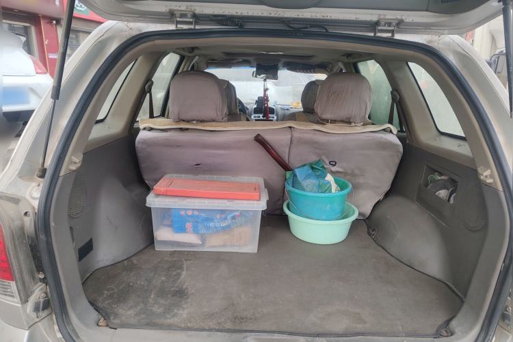 Used Huatai Santa Fe Classic 2012 2.0L Gasoline Manual Two-Wheel Drive with Sunroof
