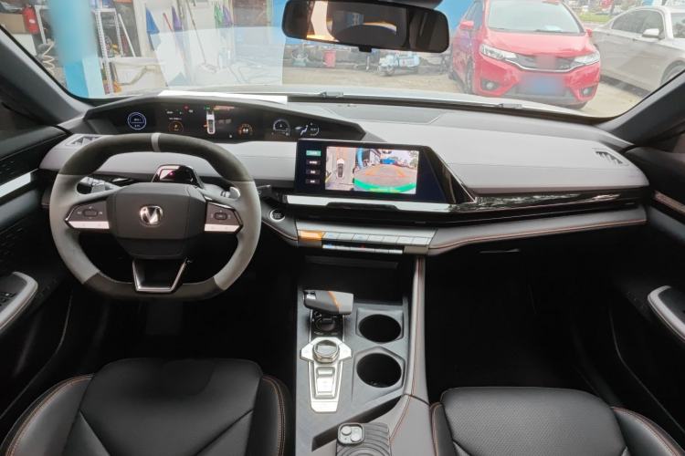 Used CHANGAN UNI-V 2022 1.5T Prestige Version Center Console