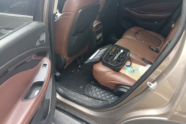 Used Buick Envision 2016 28T Four-Wheel Drive Luxury Model Left Rear Seat