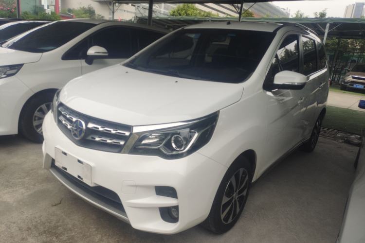 Used Venucia M50V 2017 1.6L XL CVT Luxury Edition