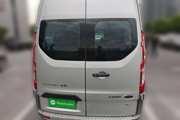 Used Ford Transit 2019 2.0T Diesel Multi-Purpose Commercial Vehicle Short Wheelbase Mid-Roof Design 6-Seater China VI Standard
