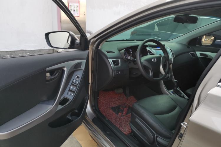 Used Hyundai Elantra (5th Generation / Langdong) 2012 1.6L Automatic Fashion Edition