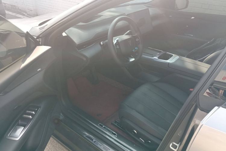 Used Deepal L07 2025 530 Ultra DeepBlue Intelligent Driving AD PRO Pure-Electric Version
