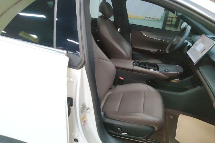 Used CHANGAN NEVO A07 2025 Blue Whale Range-Extending Model 140 Elite Version Right Front Seat