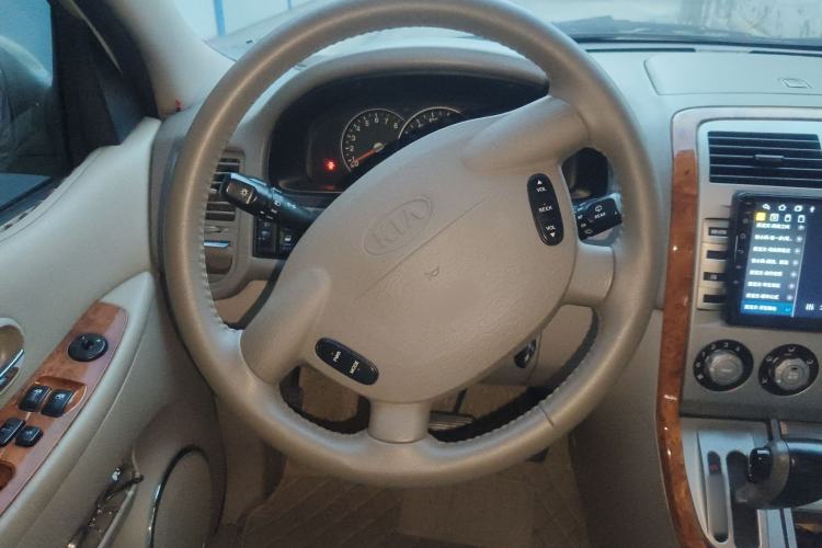 Used Kia Carnival 2006 2.7L GLS-1