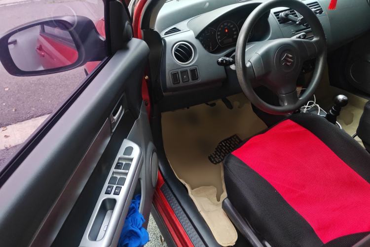 Used Suzuki Swift 2014 1.5L Manual Fashion Edition
