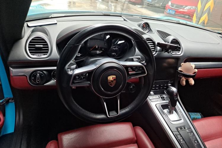 Used Porsche 718 2016 Cayman 2.0T
