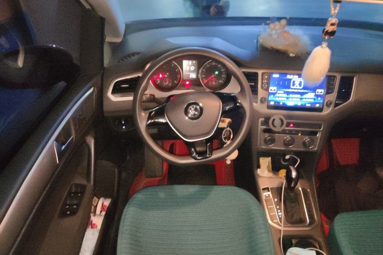 Used Volkswagen Golf Sportsvan 2016 1.6L Automatic Comfort Model Steering Wheel