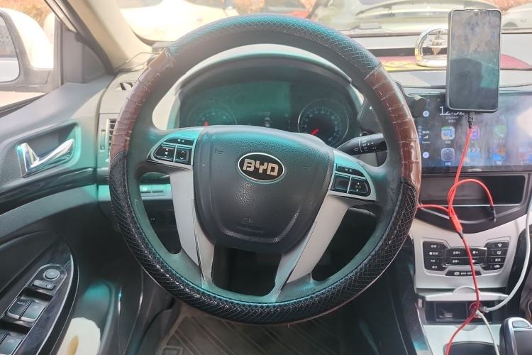 Used BYD e5 2018 450 Smart Connect Enjoyment Version