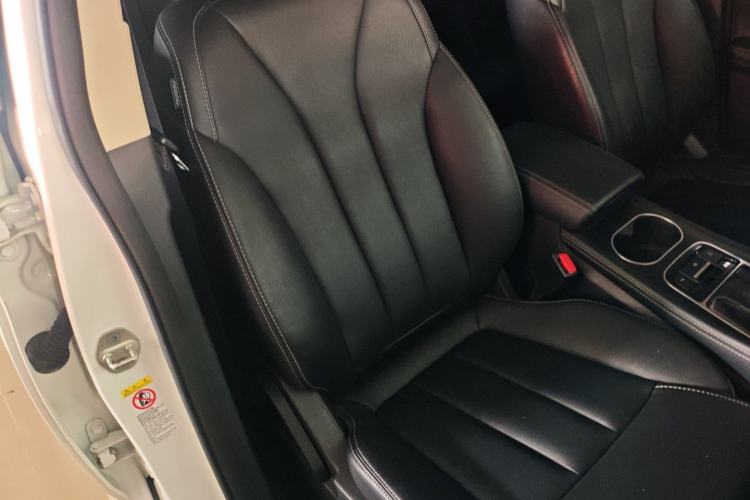 Used BYD Song MAX 2017 1.5T Automatic Smart Connect Elite 7-Seater Right Front Seat