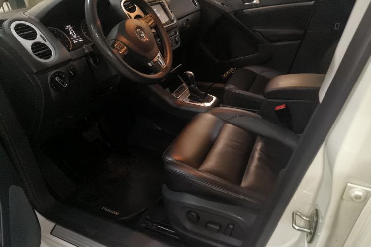 Used Volkswagen Tiguan L 2015 1.8TSI Automatic All-Wheel Drive Comfort Edition
