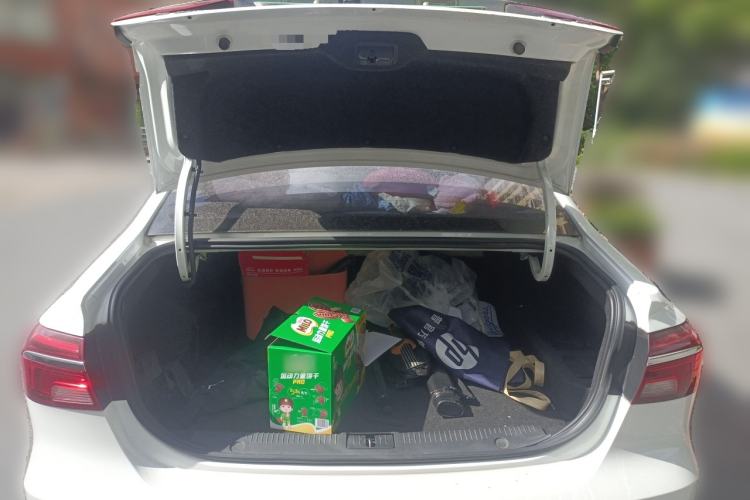 Used Roewe i6 New Energy 2017 45T Hybrid Connect & Smart Enjoyment Edition
