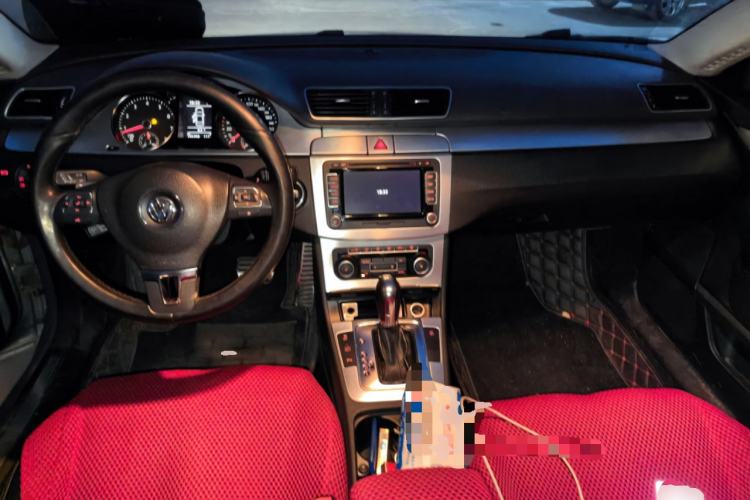 Used Volkswagen FAW-Volkswagen CC 2011 1.8TSI Luxury Model Center Console