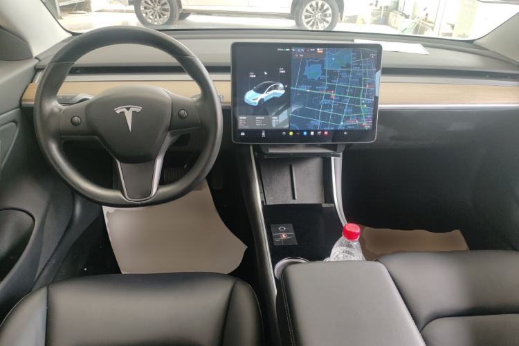 Used Tesla Model 3 2019 Long-Range Rear-Wheel-Drive Version Center Console