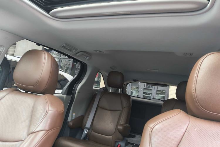 Used Toyota SIENNA 2024 2.5L Hybrid Comfort Edition Interior 8