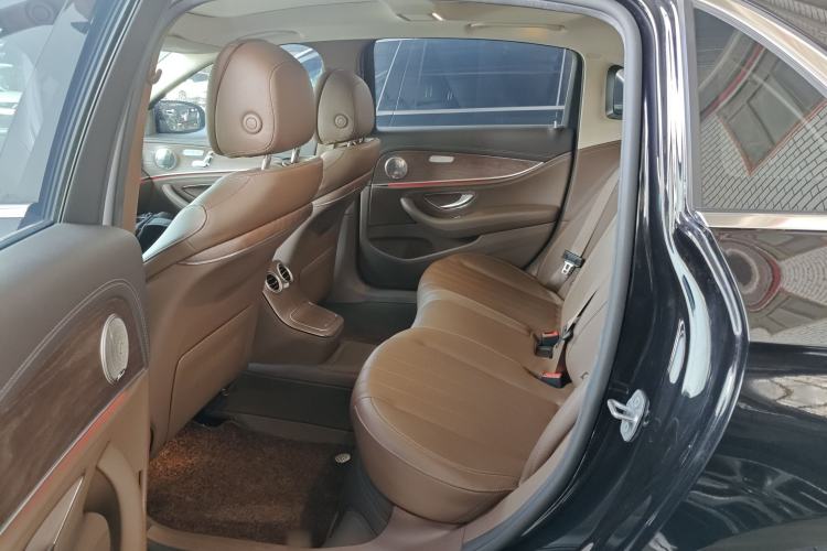 Used Mercedes-Benz E-Class New Energy 2022 Facelift E 350 e L Plug-in Hybrid Sedan Left Rear Seat