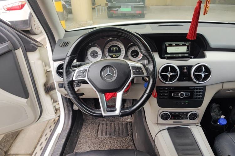 Used Mercedes-Benz GLK-Class 2015 GLK 260 4MATIC Dynamic Edition Ultimate Version
