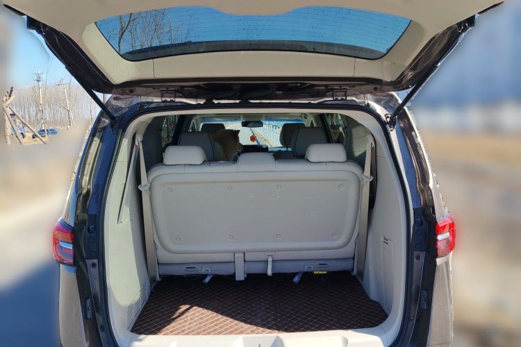 Used Buick GL8 2023 Land Executive Class Smart Enjoyment Model