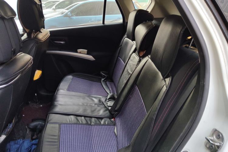 Used Suzuki S-Cross 2015 1.6L CVT Two-Wheel Drive Entry-Level Trim