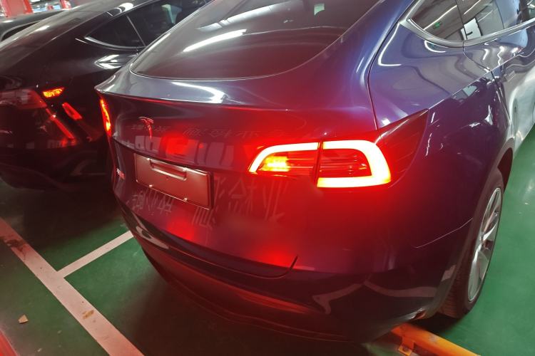 Used Tesla Model Y 2021 Long-Range All-Wheel-Drive Version 3D7