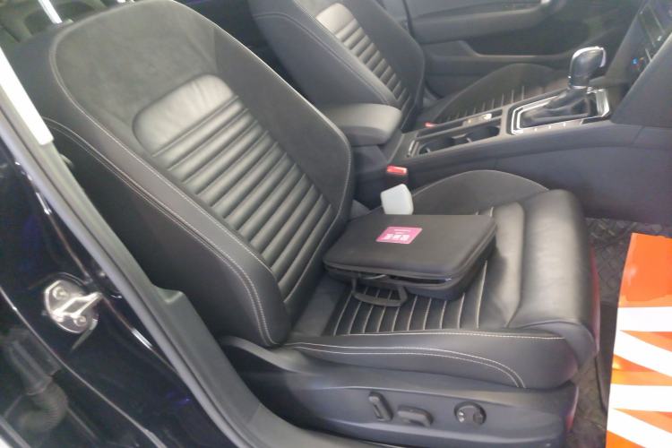 Used Volkswagen Magotan 2020 330TSI DSG Leading Model Right Front Seat