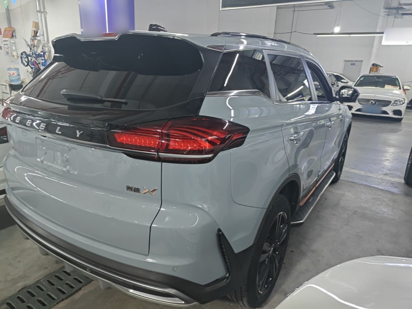 Geely Auto Emgrand X7 Sport 2022 Boyue X 1.8TD DCT ZhiZun Edition — снимка 6