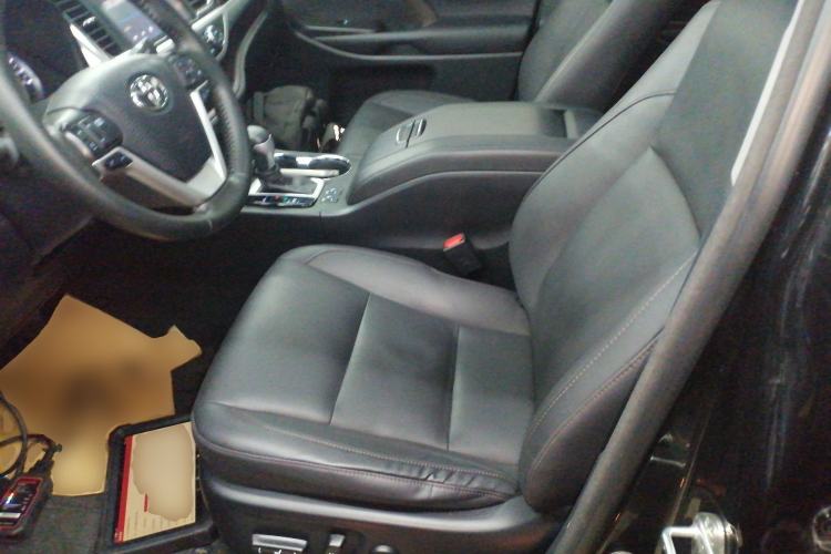 Used Toyota Highlander 2018 2.0T Four-Wheel Drive Prestige Version 7 Seats China V Emission Standard