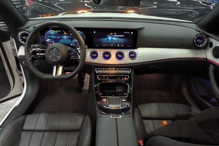 Used Mercedes-Benz E-Class 2023 E 260 Coupe Center Console