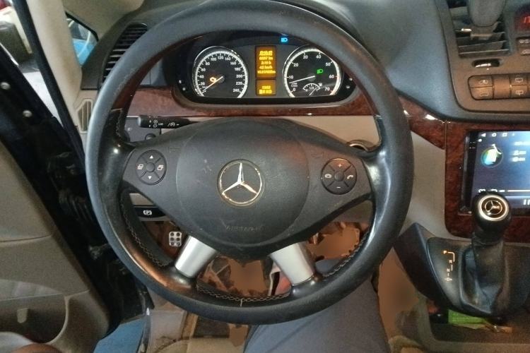 Used Mercedes-Benz Viano 2013 3.0L Navigator Edition
