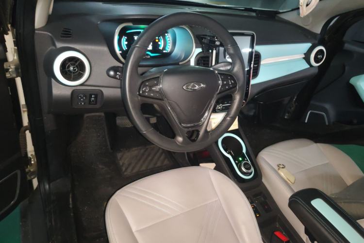 Used Chery QQ Little Ant 2021 200 000-Yuan Ant Fan Edition Talent Version Lithium Iron Phosphate 301 km Interior 2