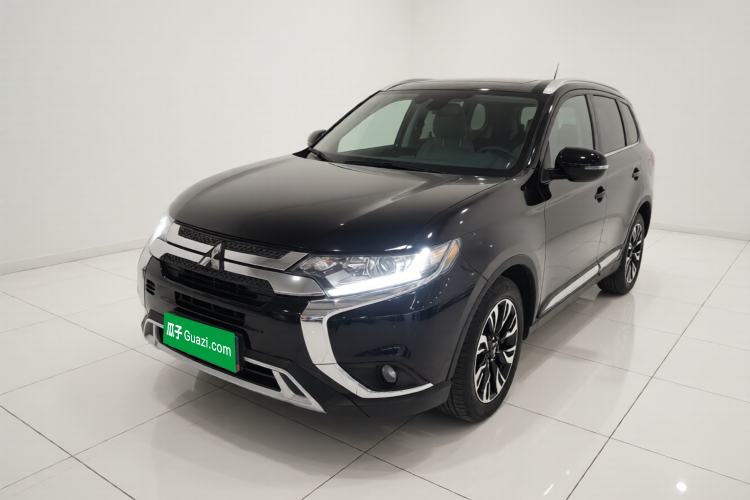 Used Mitsubishi Outlander 2019 2.0L Two-Wheel Drive Comfort Edition 7-Seater China VI Standard