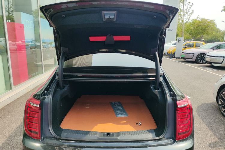 Used Hongqi H9 2020 2.0T Smart Connect Flagship Edition Trunk