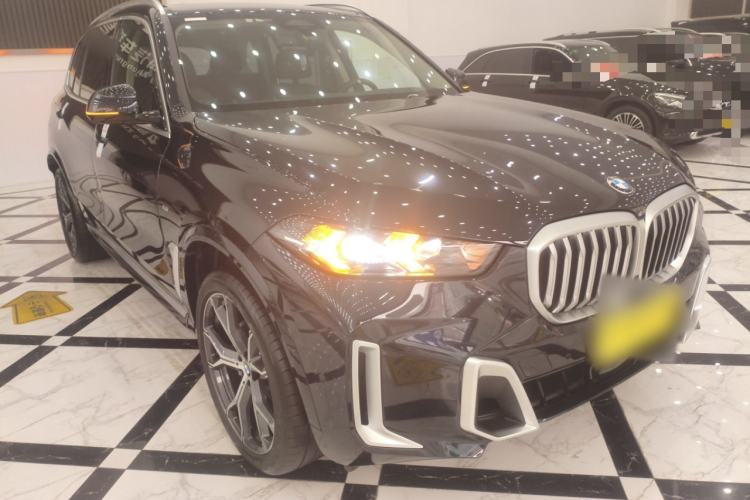 Used BMW X5 2023 xDrive 30Li Luxury M Sport Package