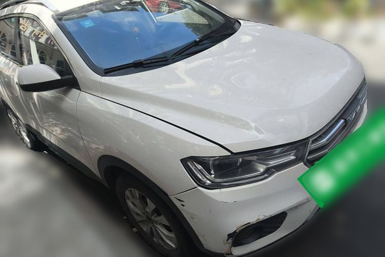 Used Haval H2s 2017 Blue Label 1.5T Dual-Clutch Comfort Model Front Right 45 Deg