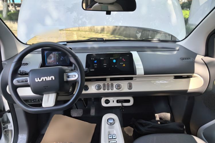 Used CHANGAN NEVO Lumin 2022 155 km – Refreshingly Sweet Edition Center Console