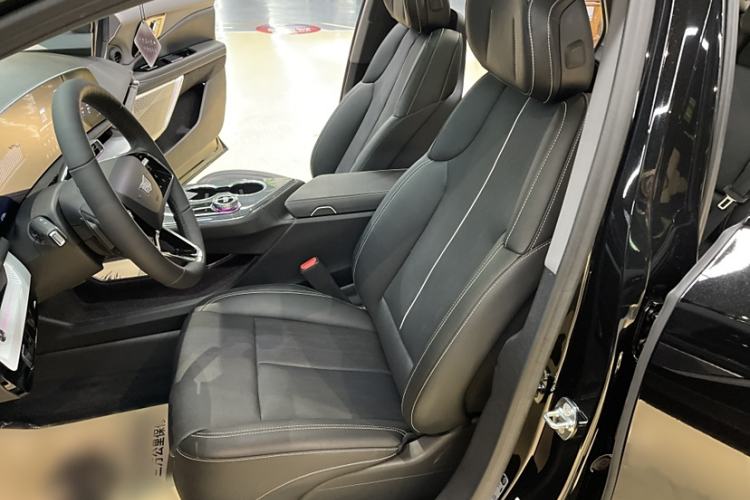 Used Cadillac OPTIQ 2024 Standard Range Version