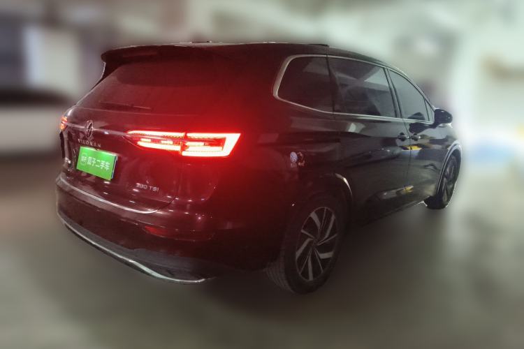 Used Volkswagen Viloran 2022 380TSI Luxury Edition
