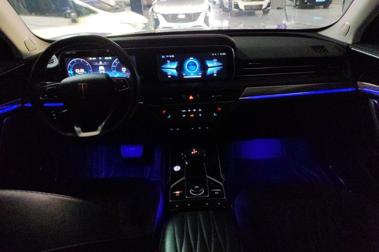 Used Hongqi HS5 2022 Revised Version 2.0T Smart Connect Flagship Edition Center Console