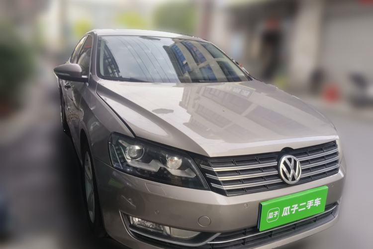 Used Volkswagen Passat 2011 1.8TSI DSG Prestige Edition Front Right 45 Deg