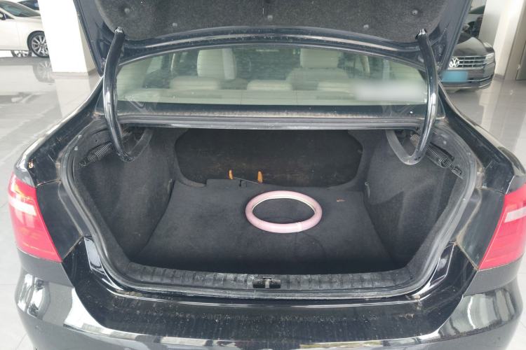 Used Volkswagen Bora 2014 1.6L Manual Fashion Edition
