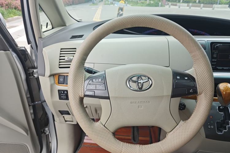 Used Toyota Previa 2006 2.4L 7-Seater Standard Edition Steering Wheel