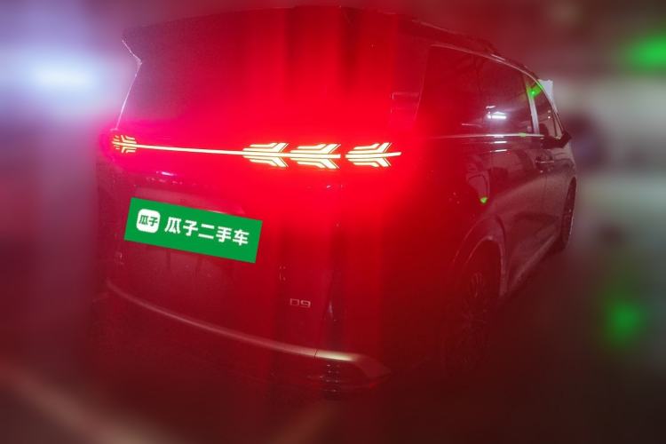 Used Denza D9 2022 DM-i 970 Four-Wheel Drive Prestige Model
