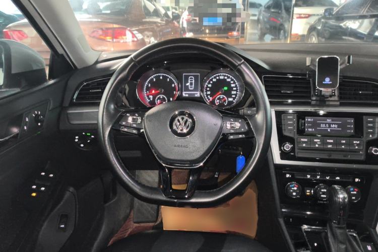 Used Volkswagen Lamando 2015 280TSI DSG Comfort Edition Steering Wheel