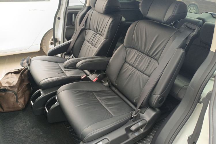 Used Honda Odyssey 2022 2.0L eHEV Sharp Enjoyment Edition Left Rear Seat