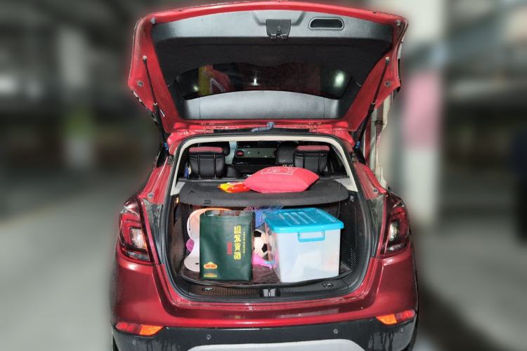 Used Buick Encore 2016 18T Automatic All-Wheel-Drive Flagship Model Trunk